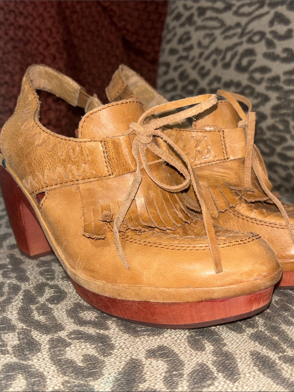 Latigo tan leather lace platform mule western fringe round toe wood heel size 7 - Picture 2 of 14